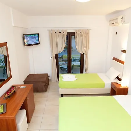 Berdoussis ホテル 2*