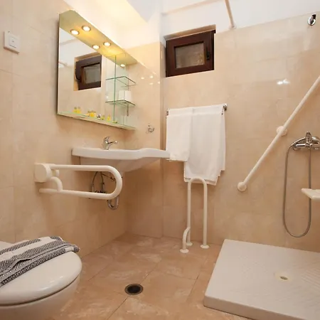 Berdoussis 2* エラフォニソス