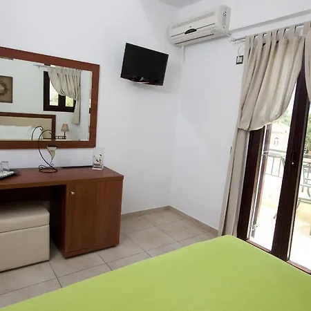 Berdoussis Hotel 2*
